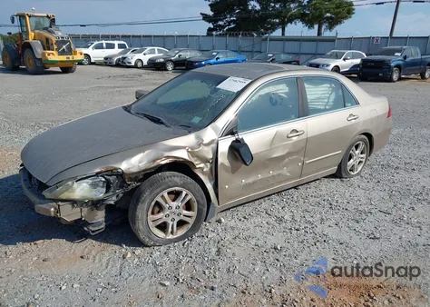 2006 Honda Accord 2.4 Ex z USA, uszkodzony, nr VIN 1HGCM56846A045068